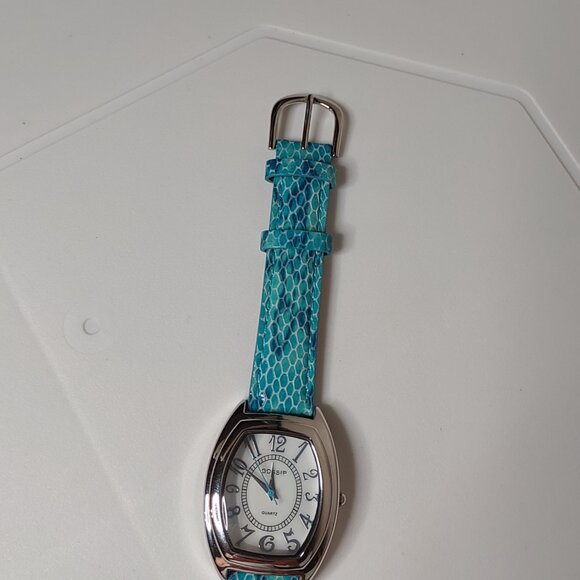 Gossip Analog Watch With White Dial And Greenish Blue Band - Picture 4 of 10